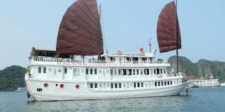 Discount for Halong Phoenix Cruiser for all booking from 22nd April 2013 to 30th April 2013
